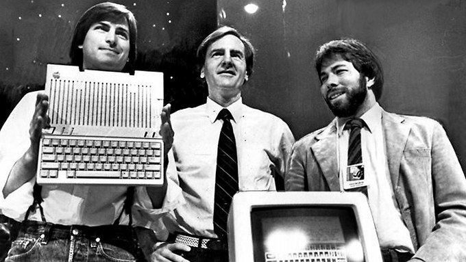 Возняк: команда Macintosh не хотела работать со Стивом Джобсом