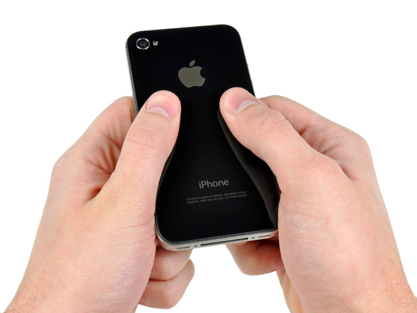 С новых iPhone могут исчезнуть маркировки на задней панели
