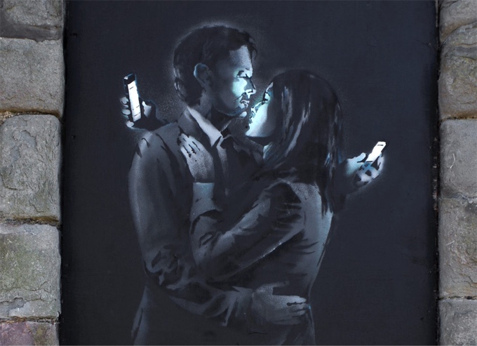 Бэнкси создал новое графити об iPhone