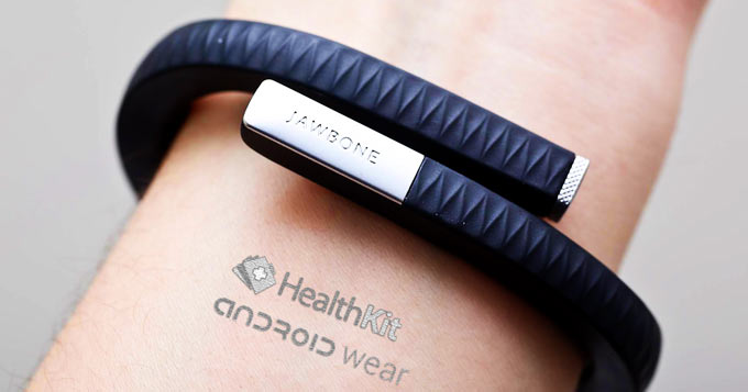 Jawbone «открывается» для Android Wear, Pebble и HealthKit