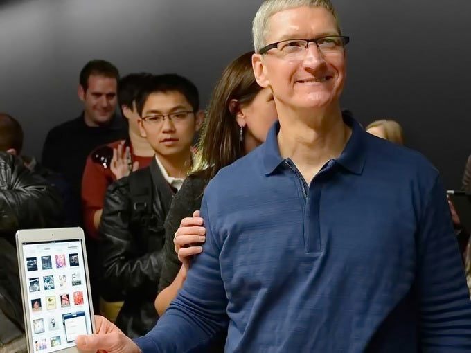 05-iPad-At-Crossroads