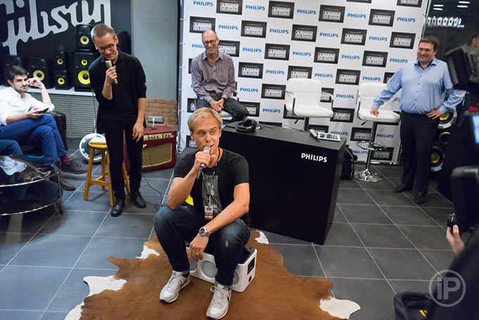 12-Armin-Press-Conference