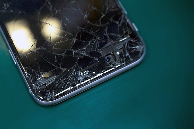 Где отремонтировать разбитый экран iPhone 6