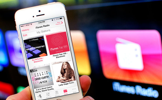 Продажи музыки в iTunes упали на 13%
