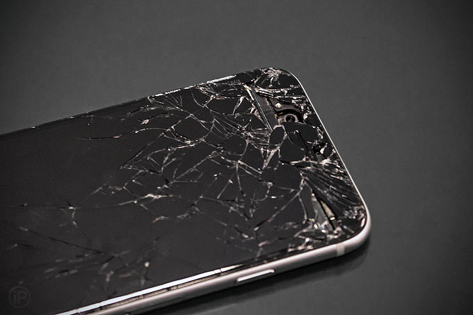 Що робити, якщо ви розбили дисплей на своєму смартфоні?