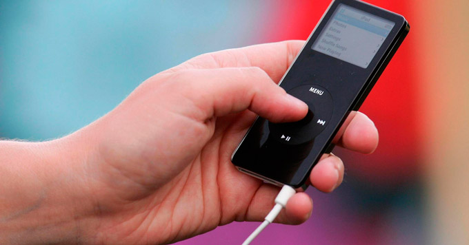 Бывший инженер команды iPod дал показания против Apple по делу об удалении музыки