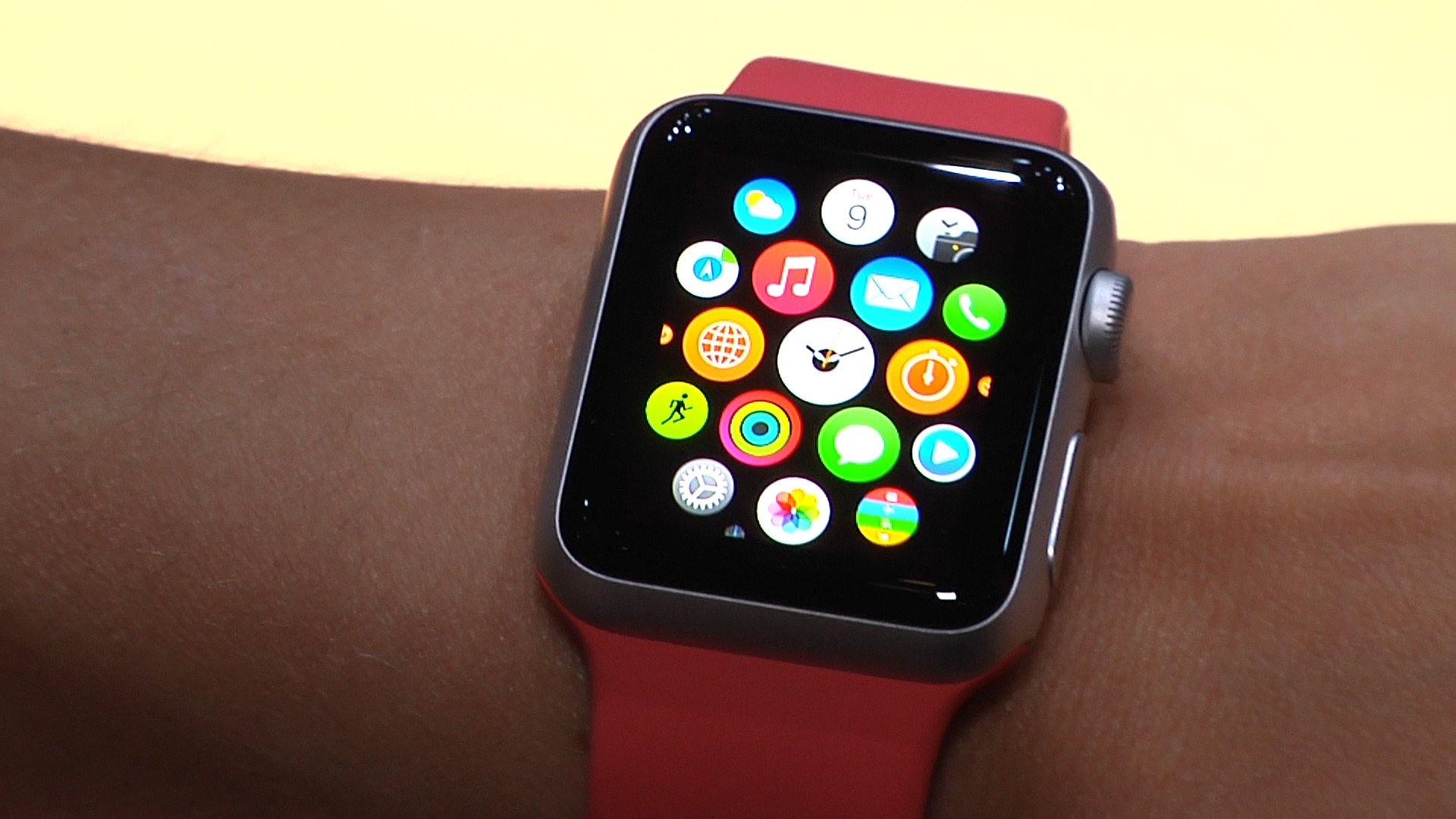 Apple Watch стоит ожидать в конце марта