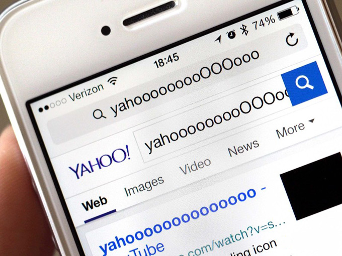 Глава Yahoo вновь намекнула о желании занять место Google в Safari