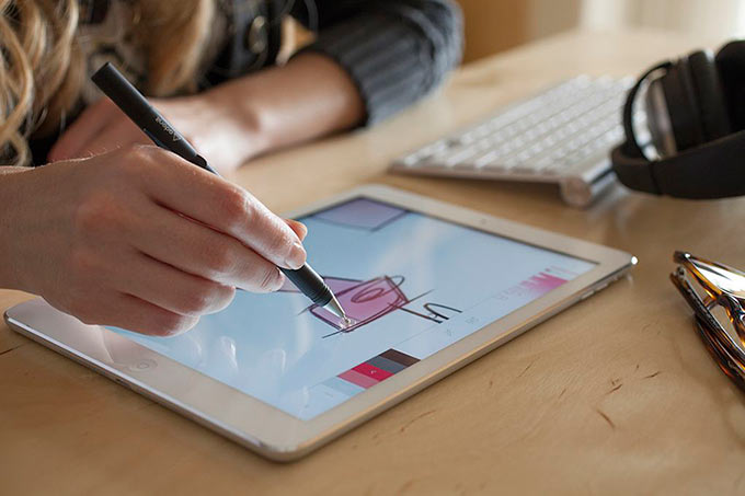 Разработчик лучших стилусов для iPad выпустил собственное приложение для рисования