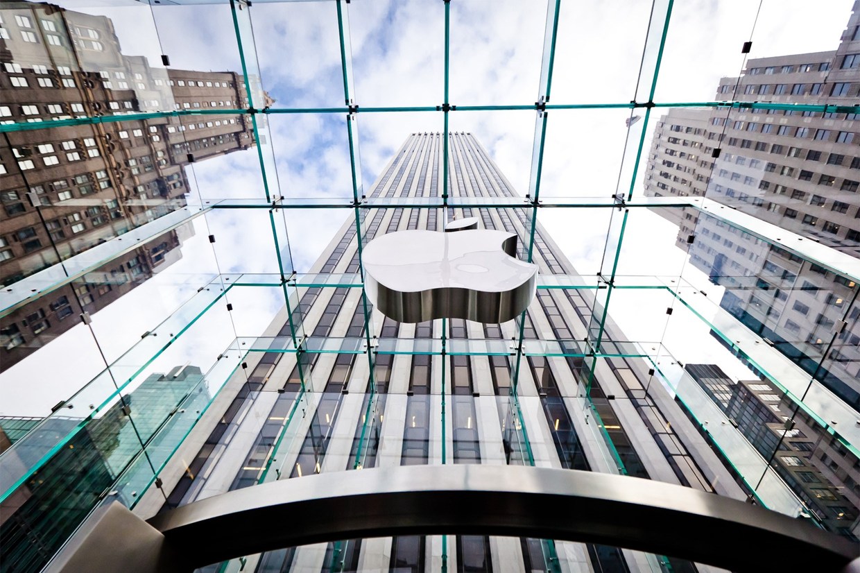 Canaccord Genuity повысил целевую цену акций Apple до $145