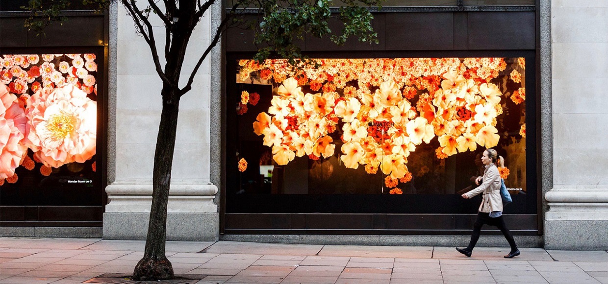Apple преобразила бутик Лондона в цветочную оранжерею