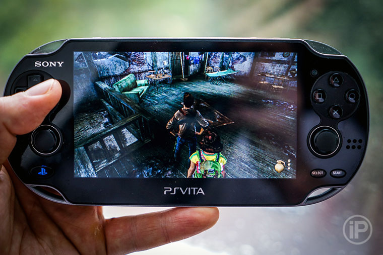 03-Editorial-PS-Vita-vs-Mobile