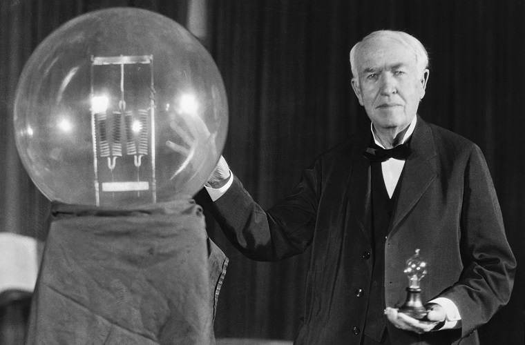 Thomas_Edison_Lamp