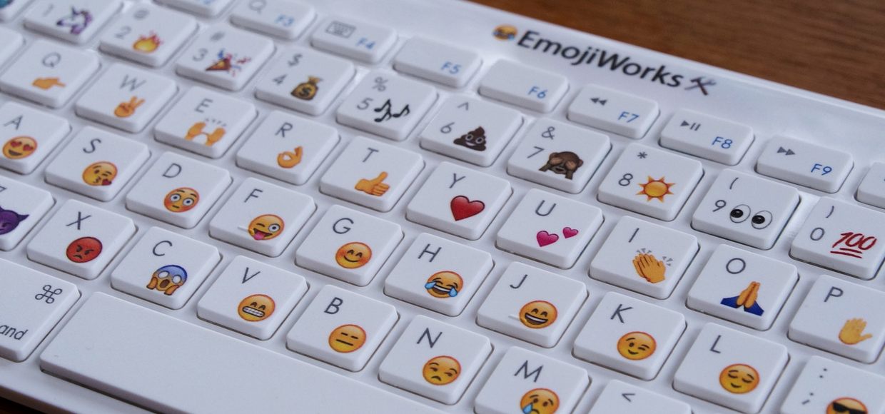 Новая bluetooth клавиатура для любителей Emoji
