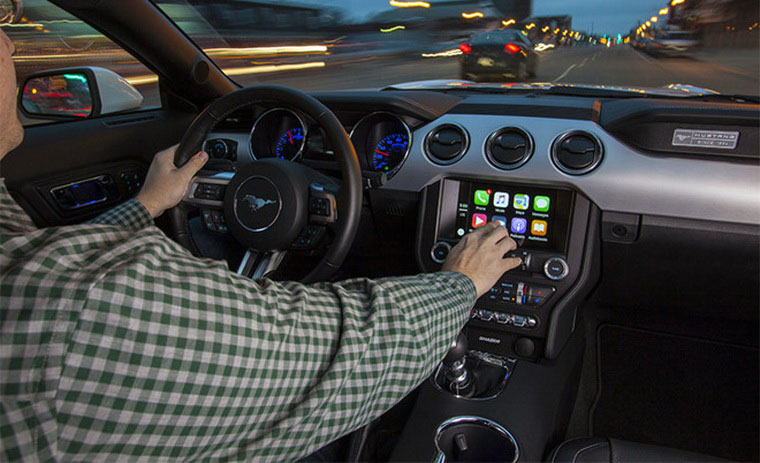 01-2-Ford-Carplay-2017