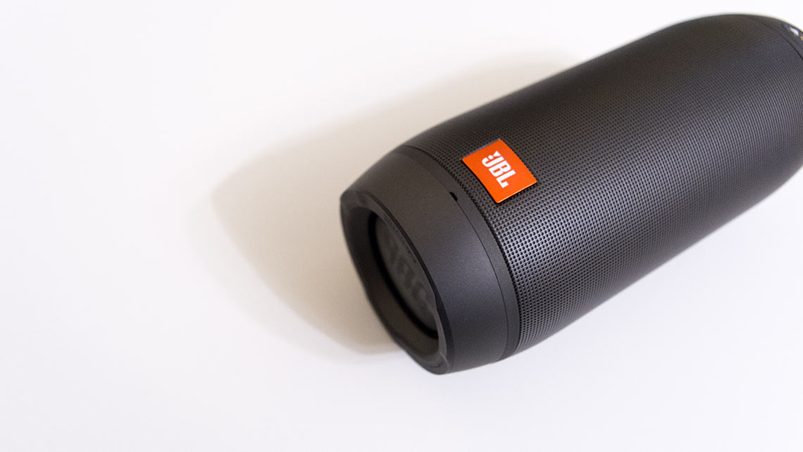 Портативная колонка JBL