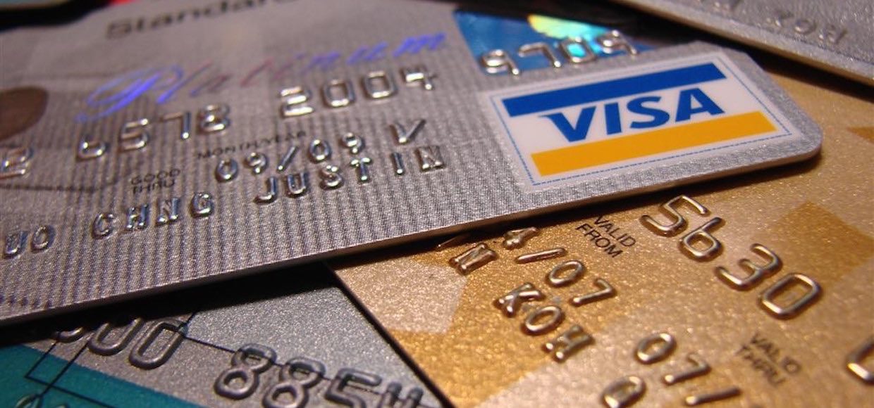 LG покажет умную банковскую карту 