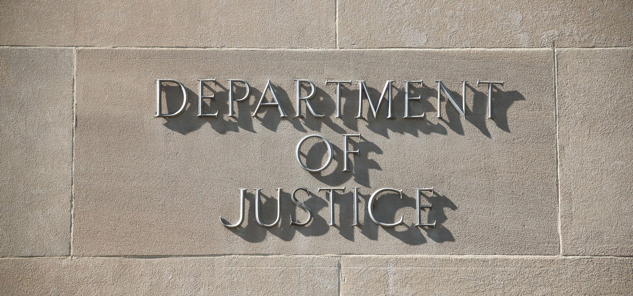 Минюст США отозвал скандальный иск против Apple 