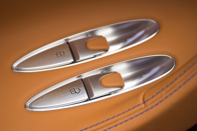 26_CHIRON_Lock_WEB.0