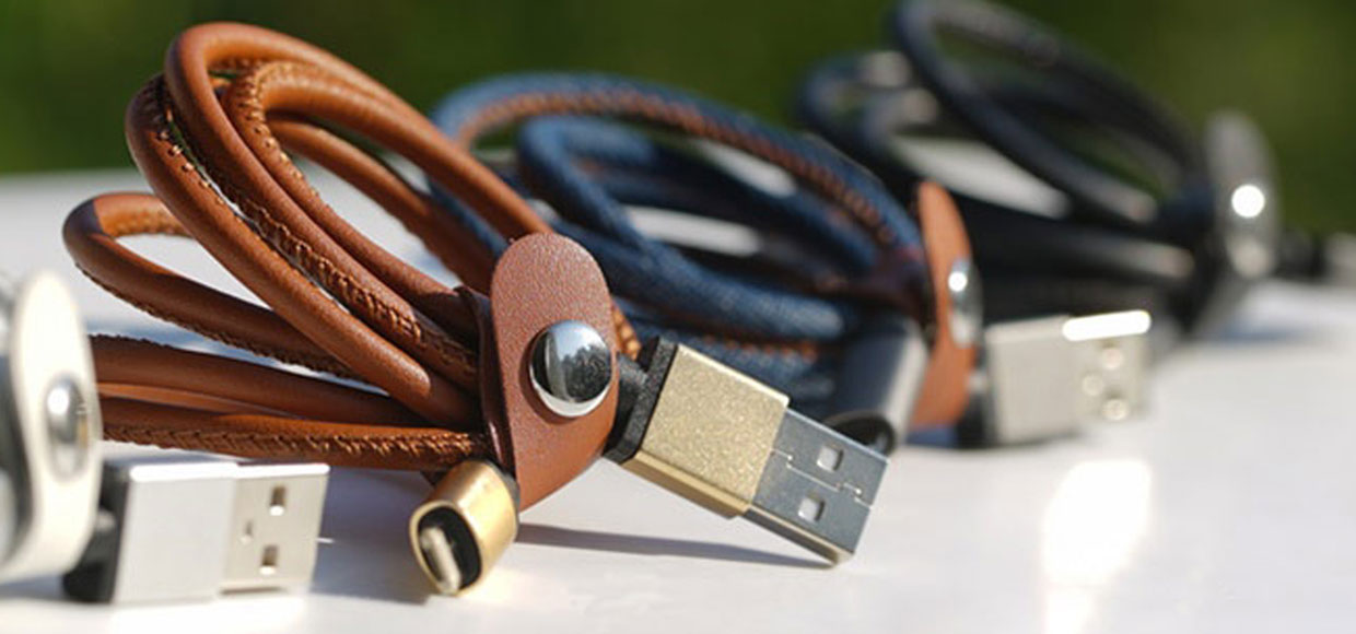 Уникальный кабель: Micro USB и Lightning одновременно
