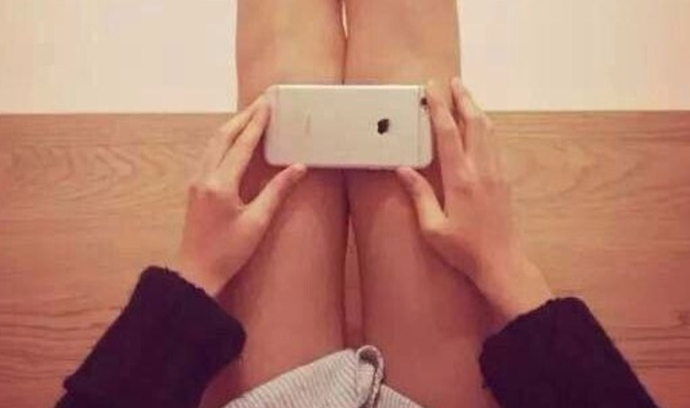 iPhoneKnee2