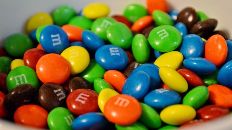 m&m