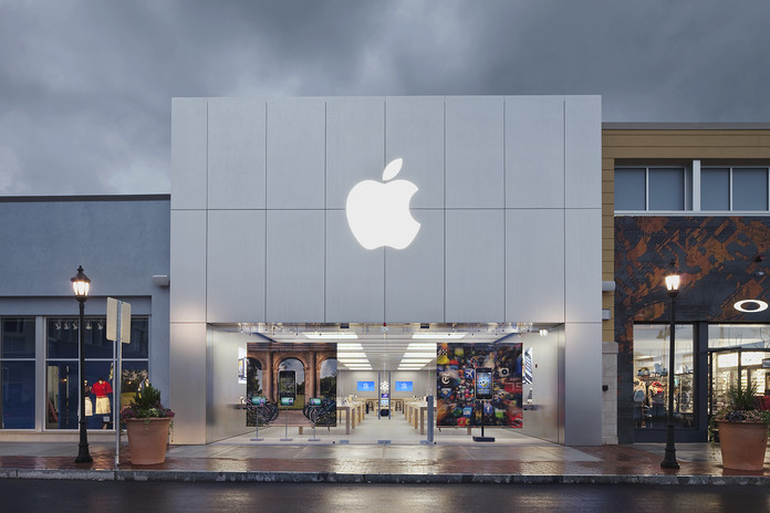 Интервью работника Apple Store: о карьере, отношении и угрозах