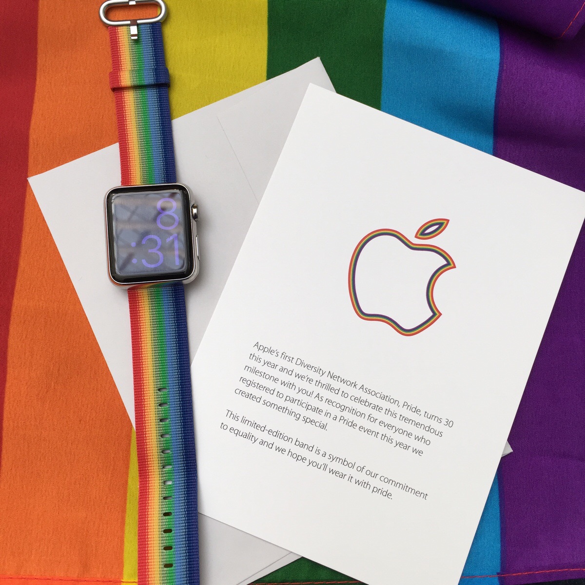 Apple создала специальную версию Apple Watch к Pride Parade 2016