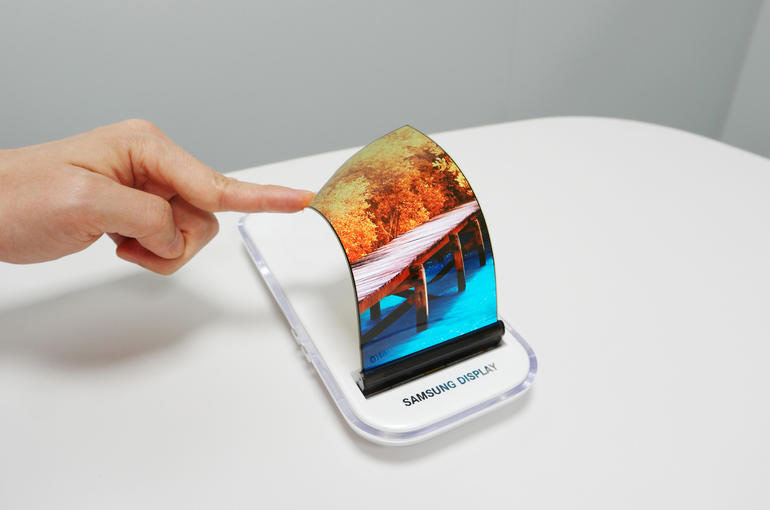 Samsung выпустит полностью гнущиеся смартфоны в 2017 году
