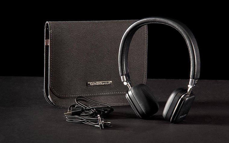 harman-kardon-soho-wireless_iphones_1