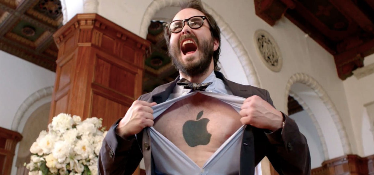 50 примеров неадекватных фанатов Apple: тюнинг тел, автомобилей и еда 