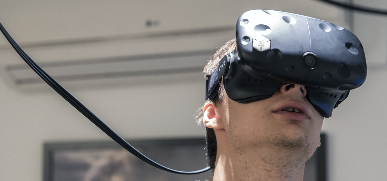 Я – император вселенной. Мы тестировали VR шлемы Oculus Rift и HTC Vive