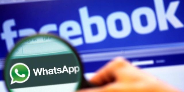 WhatsApp передаст данные пользователей Facebook
