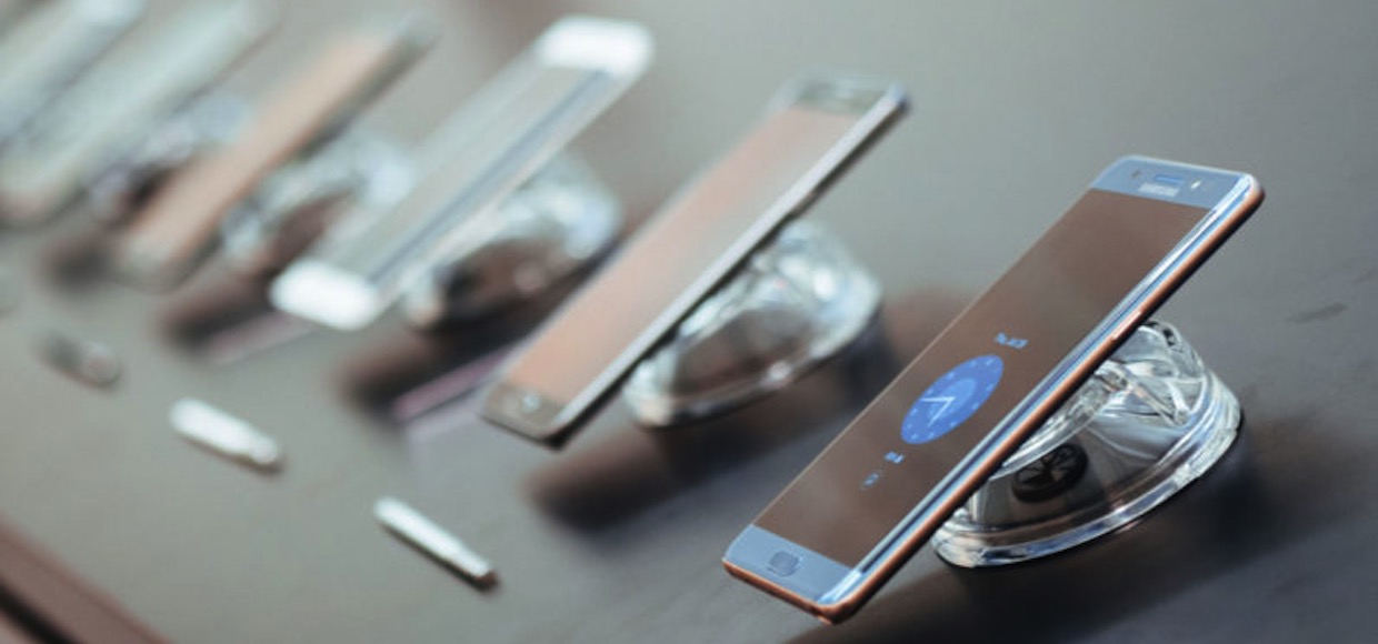 Apple и Samsung — единственные компании, которые зарабатывают на смартфонах 