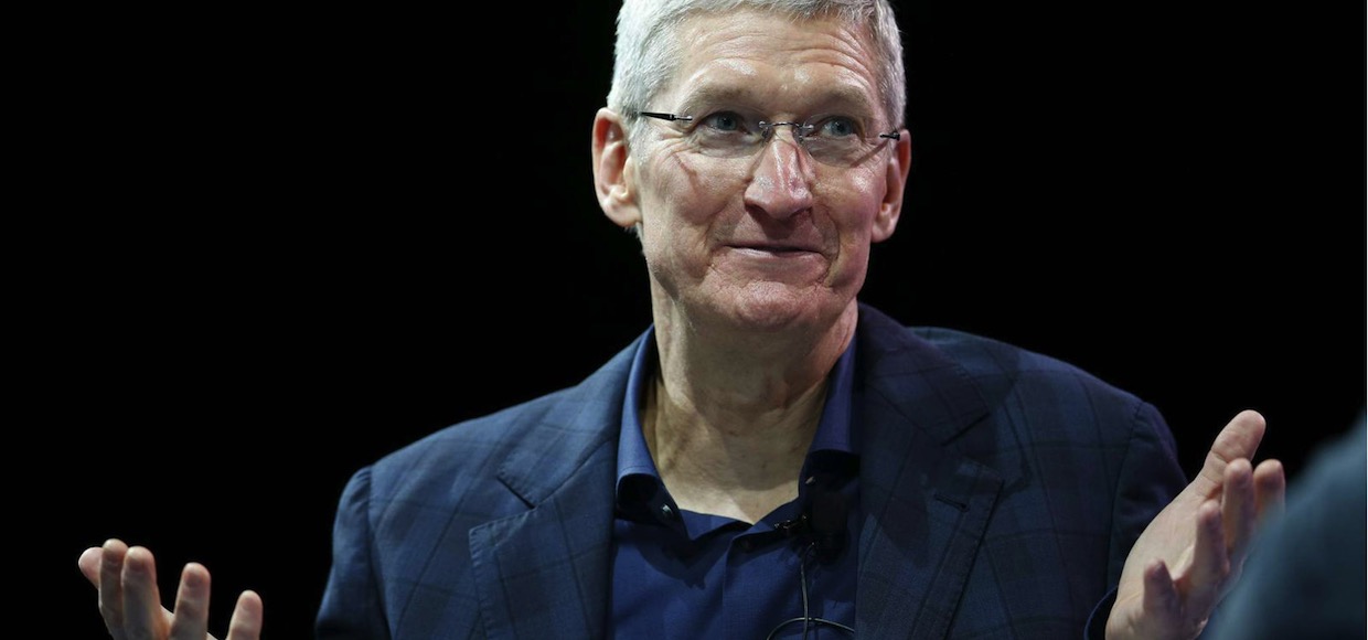 Тим Кук продал акции Apple на $35 млн