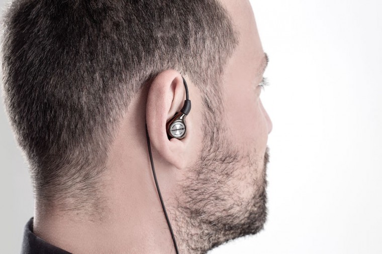 900x900px-LL-8fe5367b_PIC_AKT8iE_15-08_Guy-Backview-right_v1