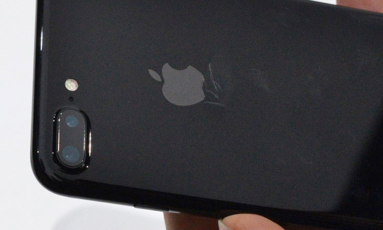 Почему iPhone 7 в цвете «чёрный оникс» – это провал