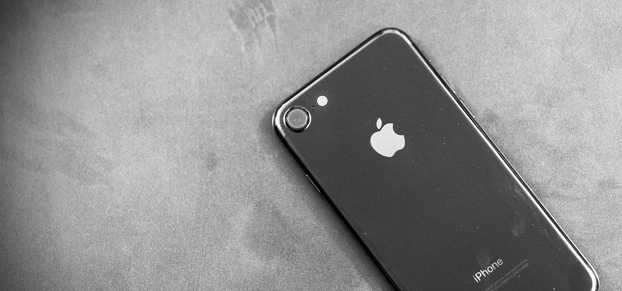 У нас iPhone 7 Jet Black. Почему нельзя покупать чёрный оникс