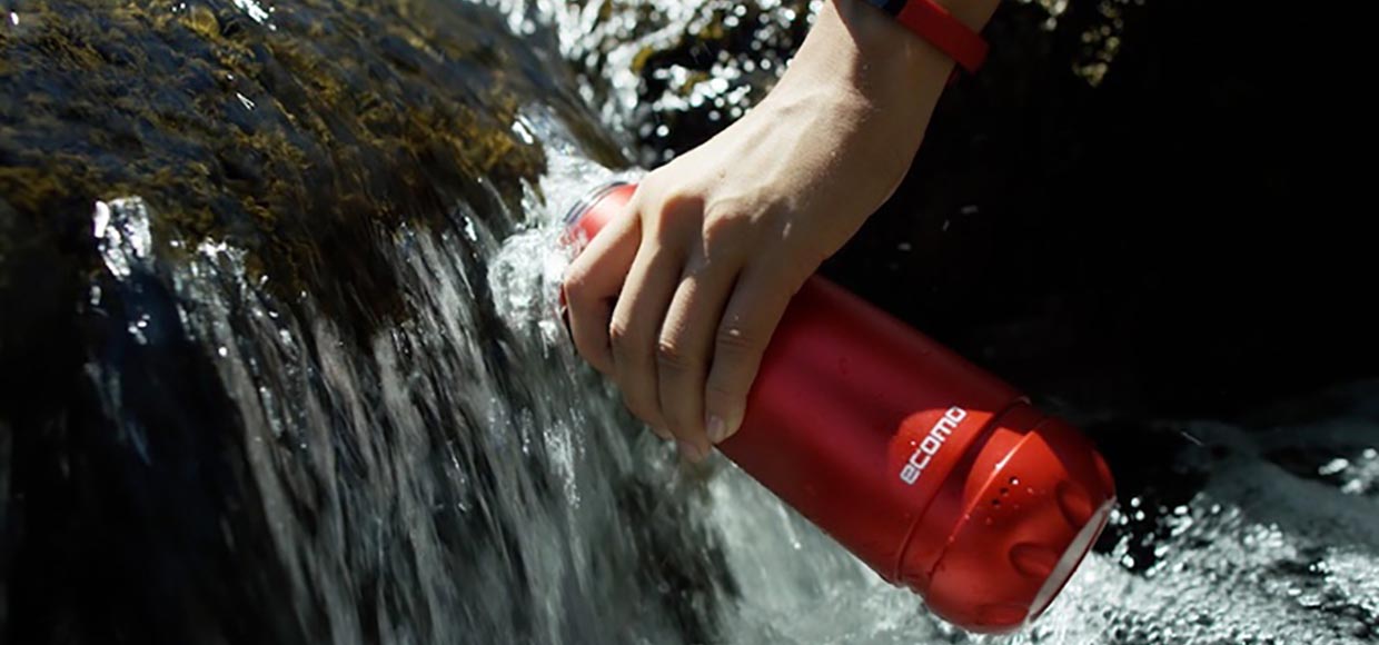 На Kickstarter показали умную бутылку с фильтром для воды