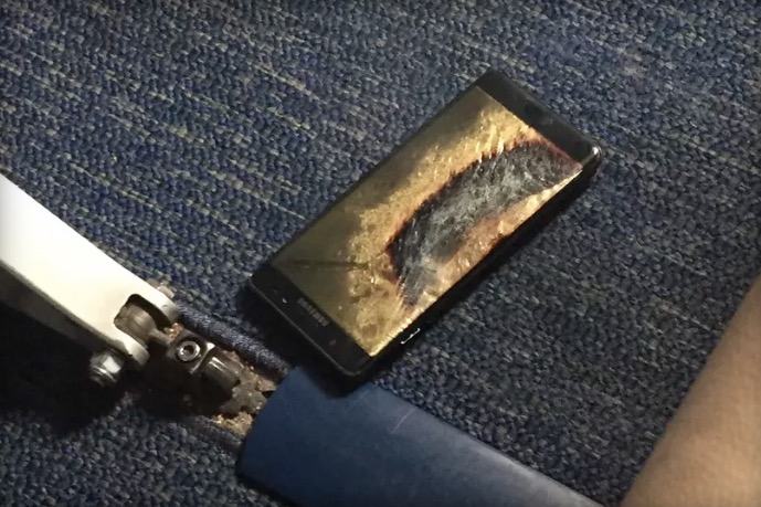 Безопасный Samsung Galaxy Note7 загорелся. WTF
