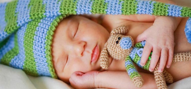 Сколько спит новорожденный ребено