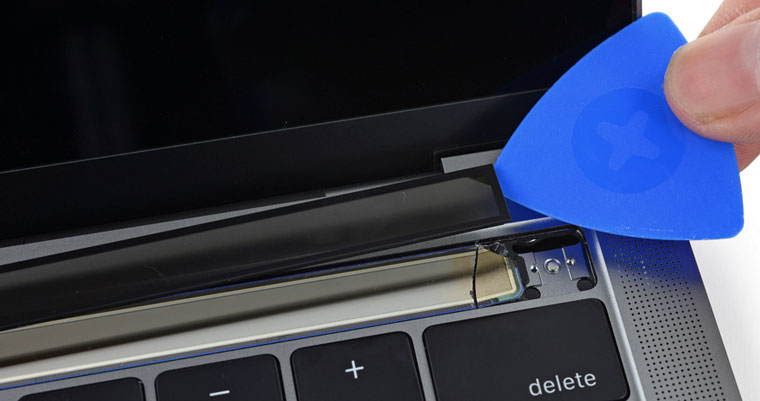 iFixitNewMacBookIn2