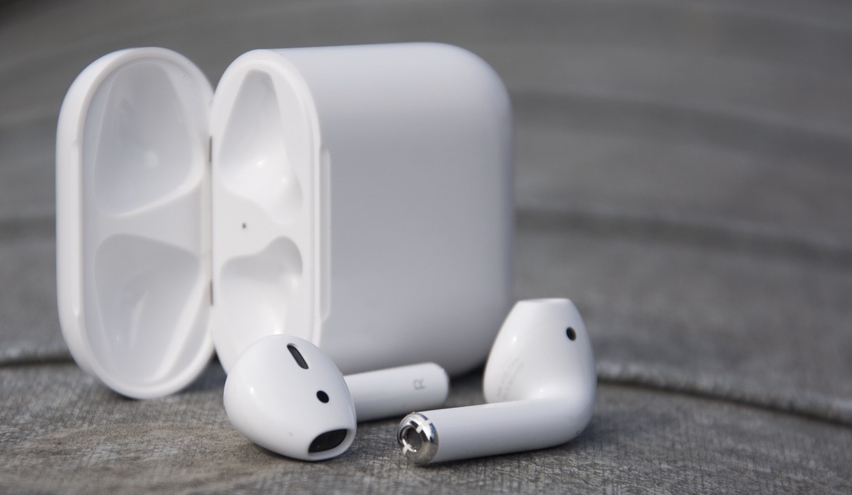 Продажи AirPods превзошли ожидания Apple