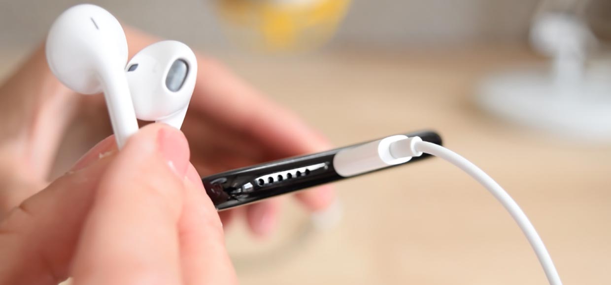Ответы Mail.ru: Как подключить EarPods с разъёмом Lightning к ноутбуку?
