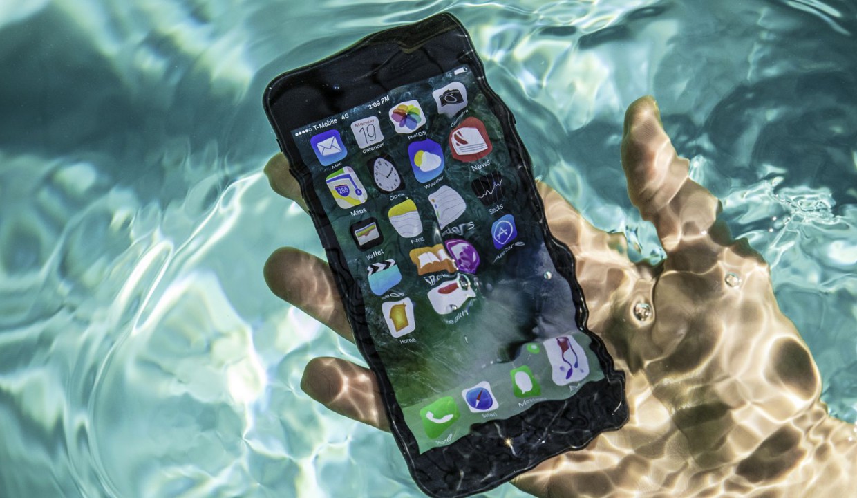 С iPhone 8 можно будет плавать под водой