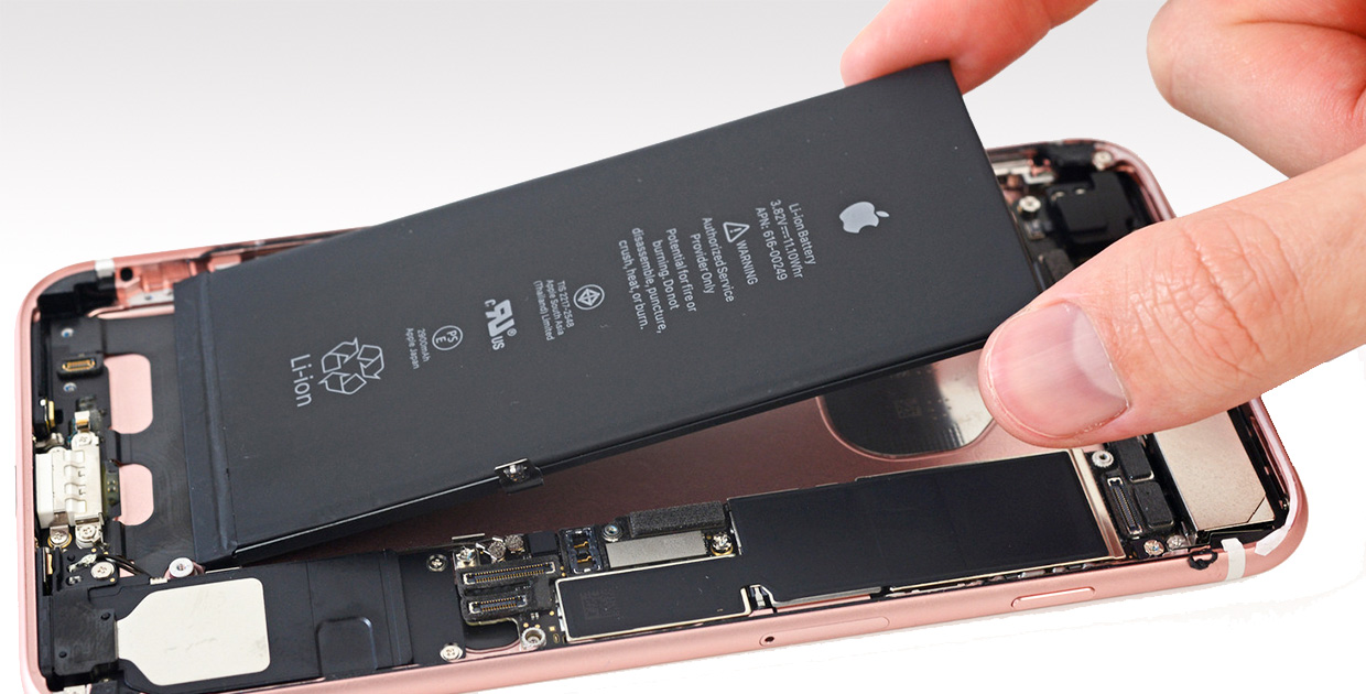 Apple может начать бесплатно менять аккумуляторы в iPhone 6