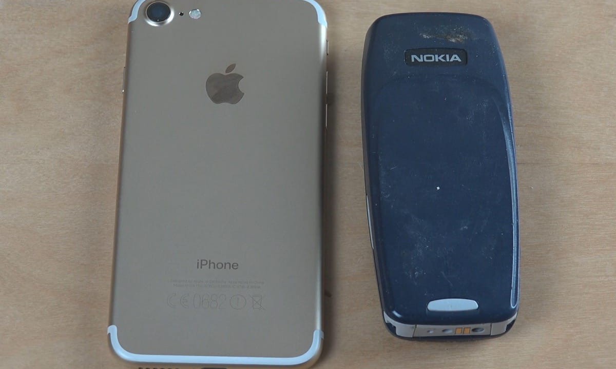  iPhone 7  Nokia 3310     