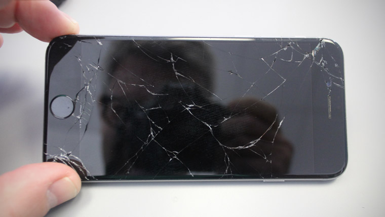 iphone-cracked-screen-2
