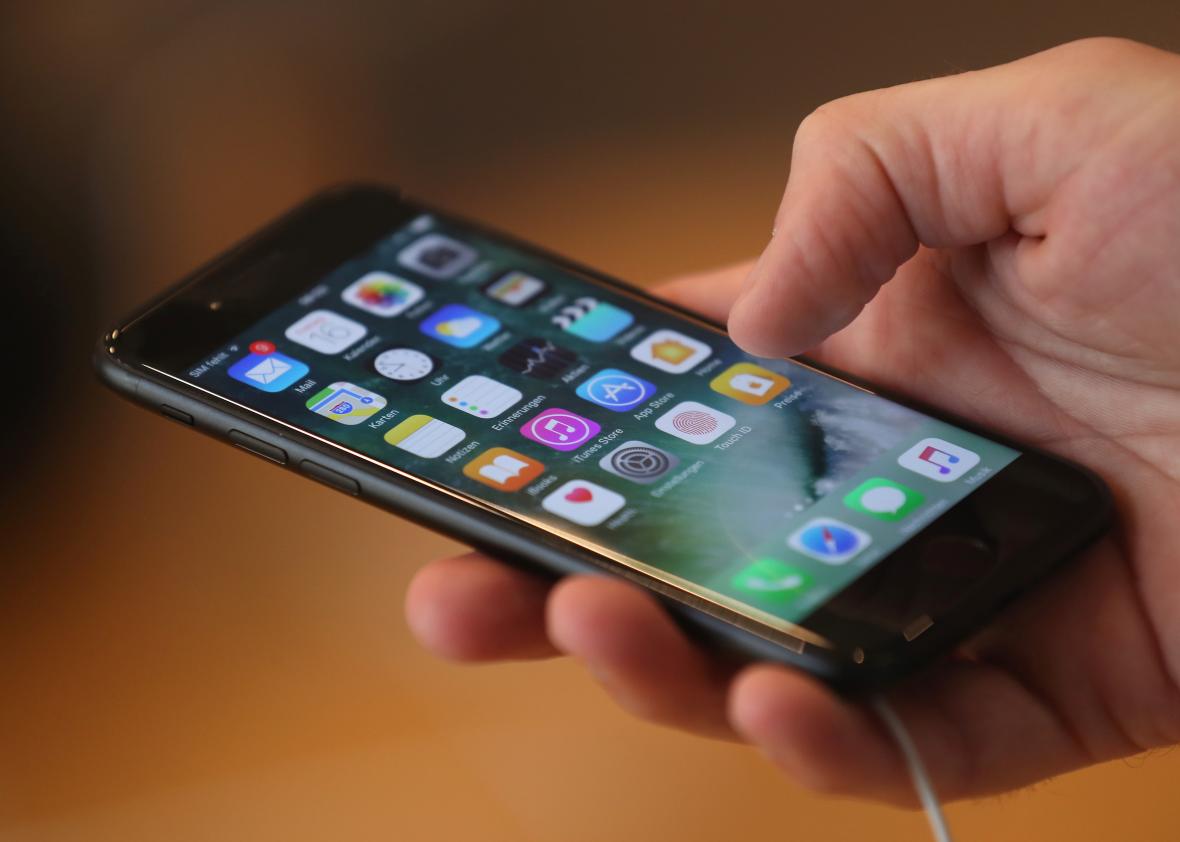 У Юли украли iPhone 6 и сломали защиту. Как такое возможно?