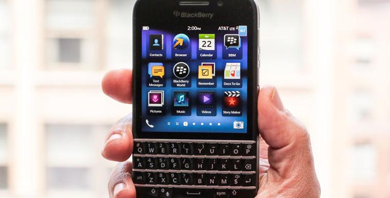 BlackBerry_Q10_35583324_01